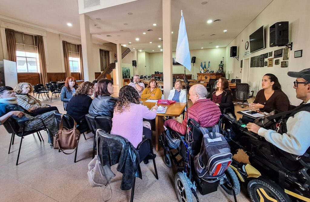 Piden adherir a “nuevas reglas” para la accesibilidad de discapacitados en el transporte