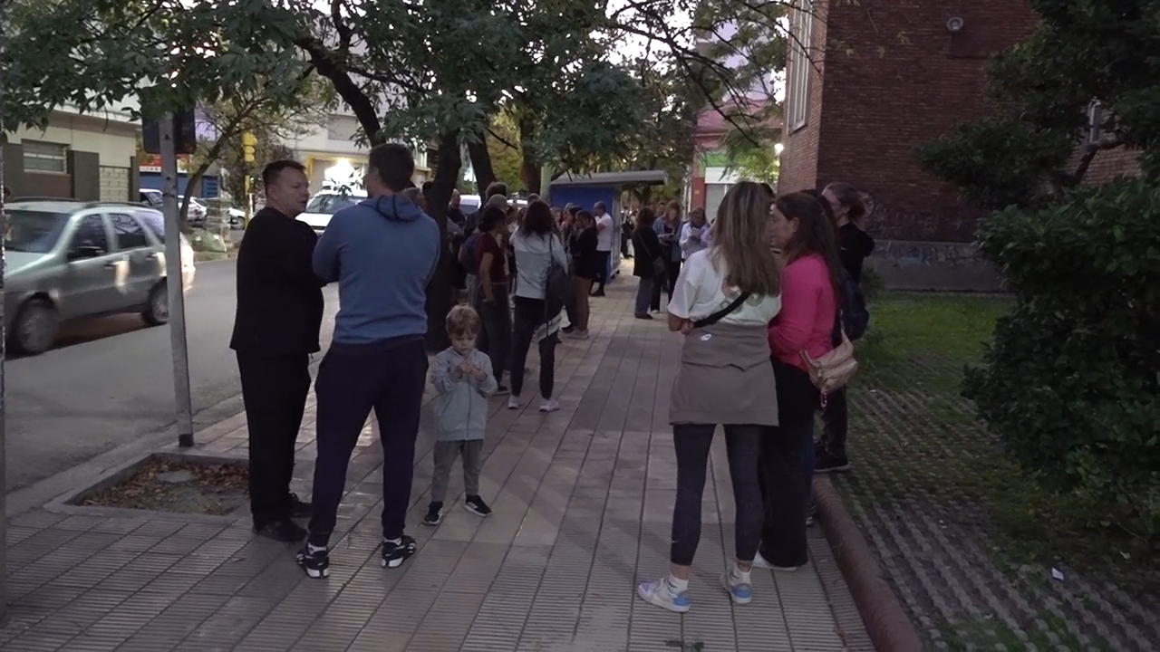 Padres de alumnos de la UNS expresan su preocupación por la crisis educativa