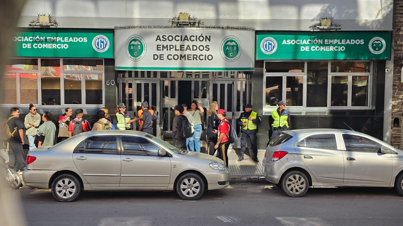 Allanamiento en la sede de Empleados de Comercio