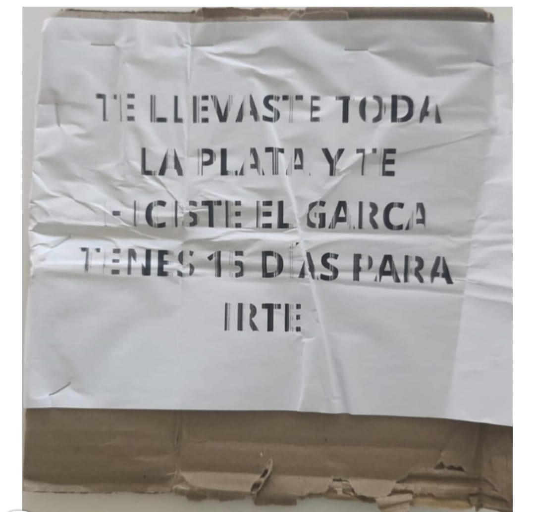 Amenaza y balazos en el auto de un político bahiense