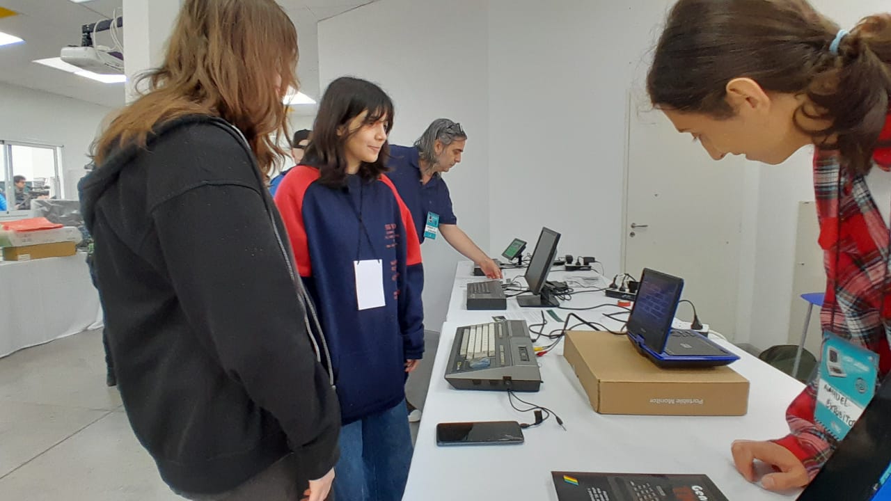 Se realizó la inauguración del Vintage Computer Festival 2026