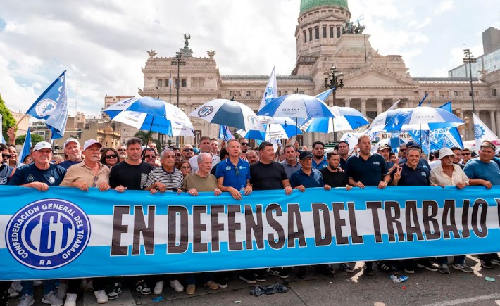 La CGT marchará hoy a la Plaza de Mayo por el Día del Trabajador, entre presiones internas y la amenaza de otro paro general