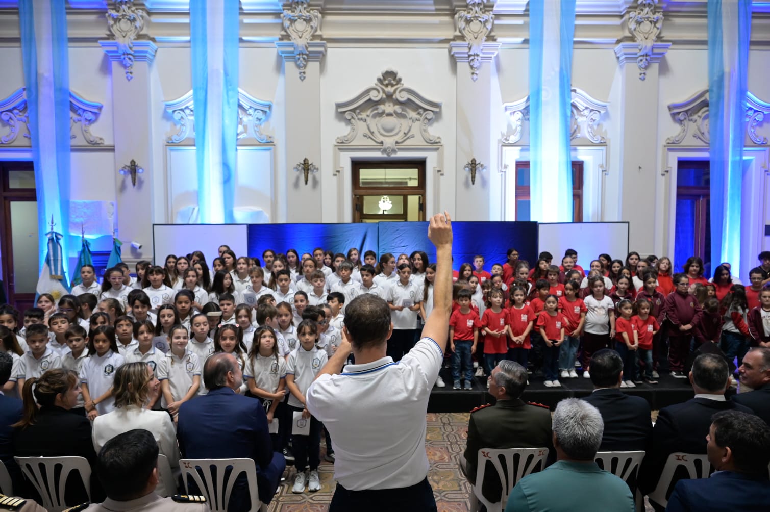 Así cantaron el himno a Bahía, los coros infantiles