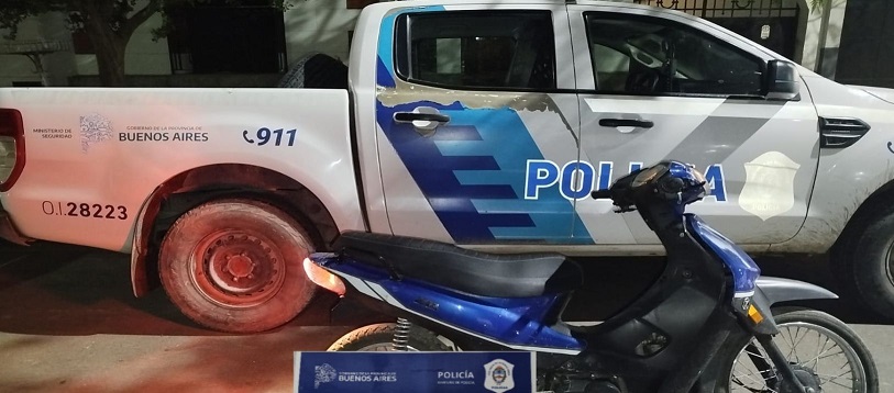 Arrestado luego de romper dos autos y robar una moto en el centro