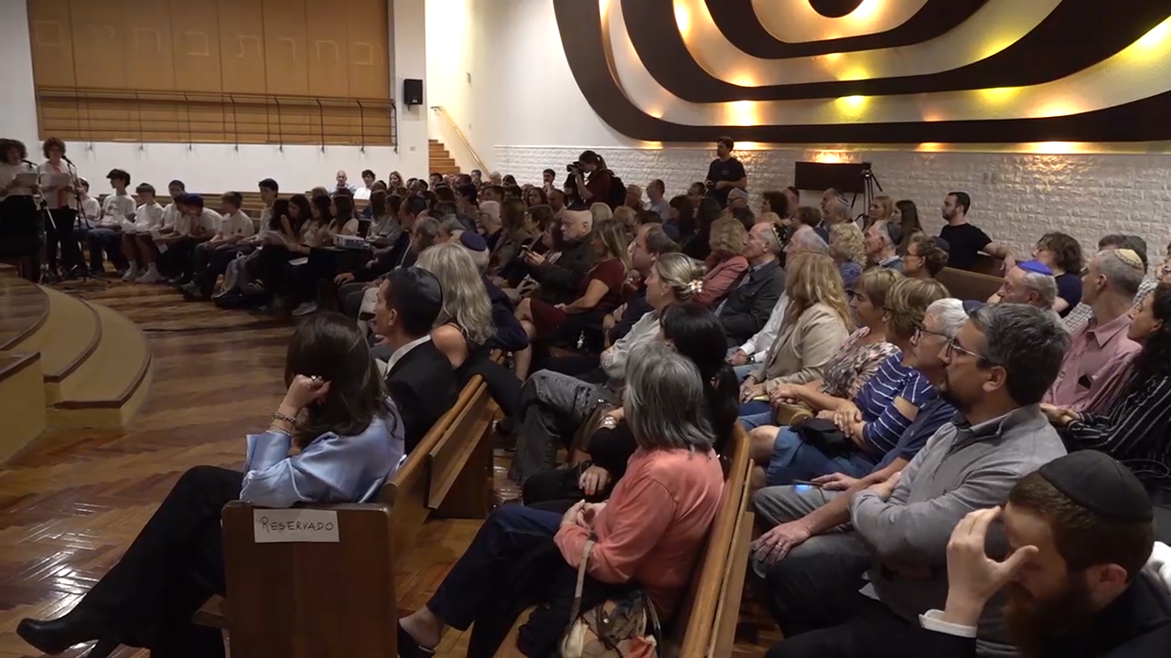 Acto por el Día del Holocausto: llamado a la memoria y la reflexión