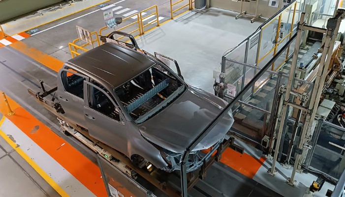 La producción de autos cayó 18% y las ventas bajaron dentro y fuera del país en el primer cuatrimestre