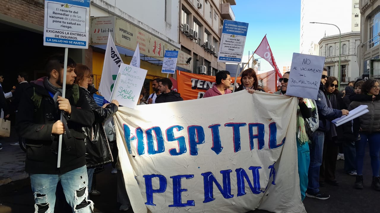 Marcha contra el desfinanciamiento: “Sin salud pública, un pueblo no puede seguir adelante”