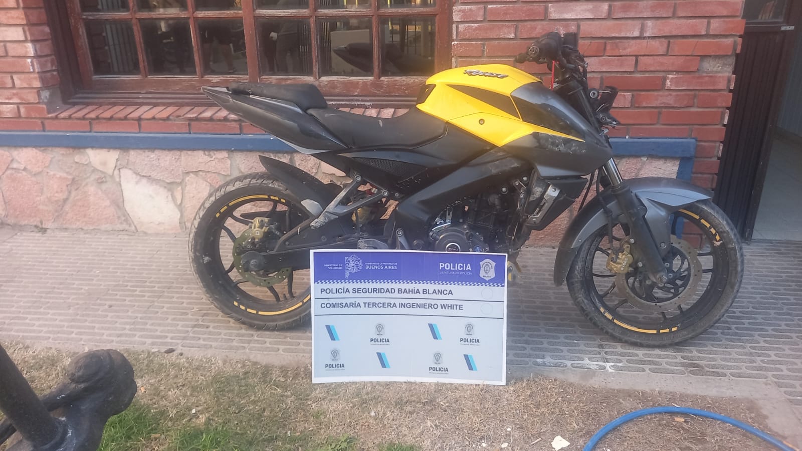 Luego de una persecusión, un hombre fue detenido con una moto presuntamente robada