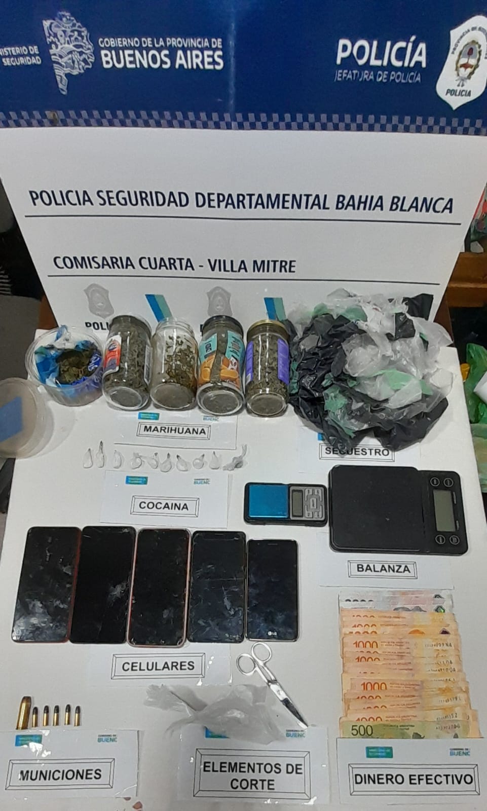 Cinco detenidos en un allanamiento por drogas