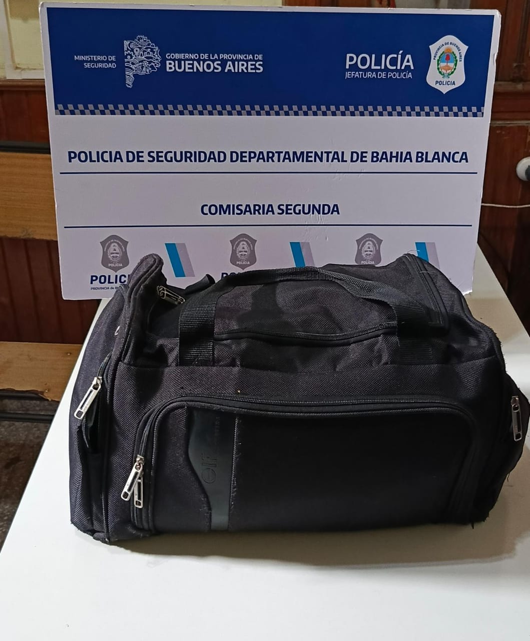 Robó un bolso de un camión y quedó registrado por las cámaras del CeUM