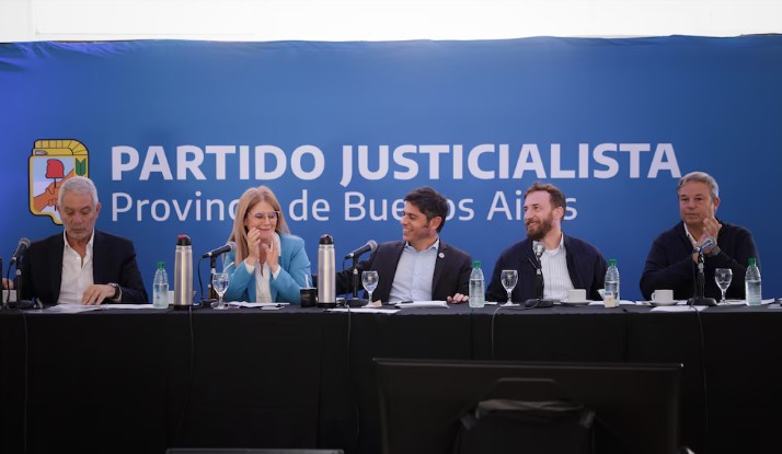 Kicillof estará con Julio Alak en un acto del PJ Bonaerense y enviará una señal en la pelea por su sucesión