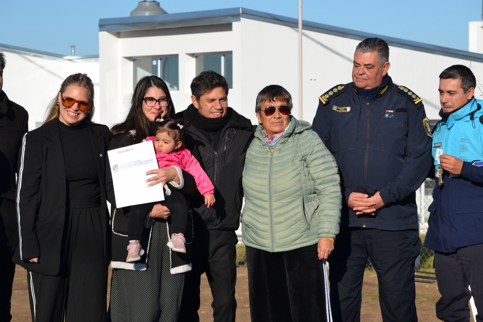 Tornquist: Kicillof encabezó la entrega de 48 viviendas y anunció nuevas obras