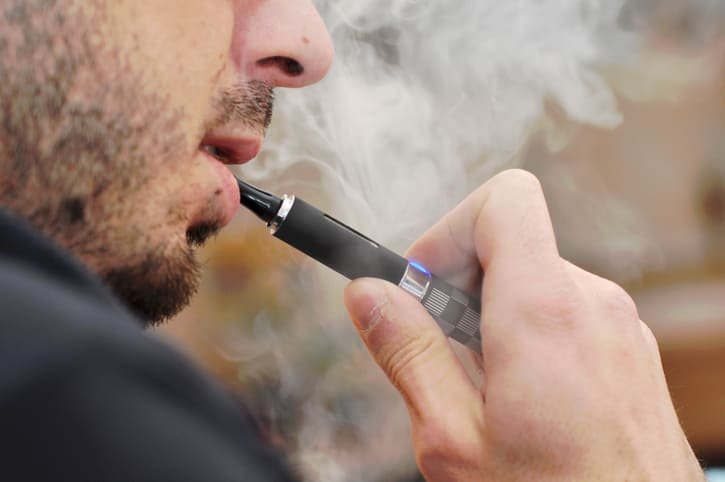 Buscan restringir la venta de vapeadores