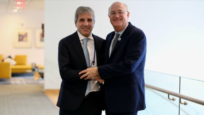 El BID aprobó una garantía de USD 550 millones a la Argentina para pagar la deuda