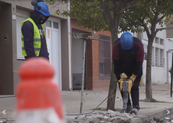 ABSA: Continúa el recambio de colectores cloacales