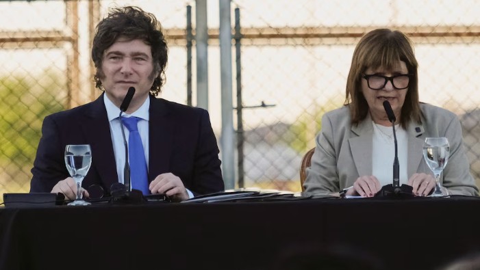 Bullrich volvió a diferenciarse del Gobierno y anticipó que no frenará el pliego de una jueza en el Senado