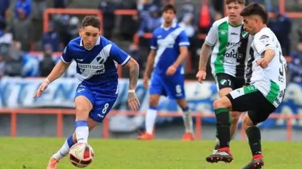 Villa Mitre ganó en el Federal con un tanto conseguido en el primer minuto