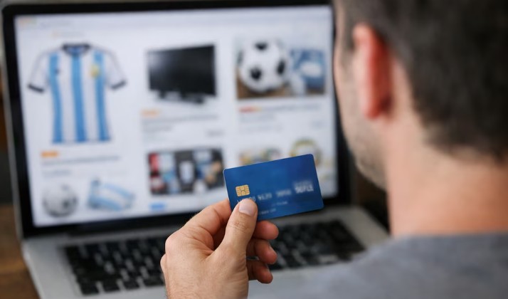 El consumo masivo cayó 2,7% en junio y acumula una baja de casi 3% en 2026