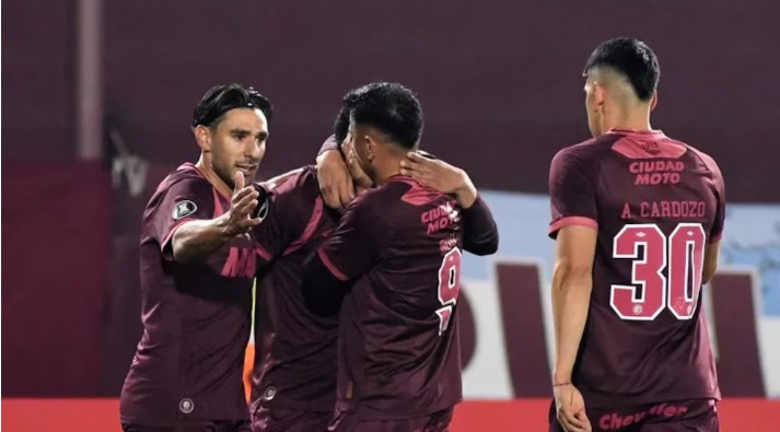 Lanús venció 2-0 a Cienciano en la ida por los playoffs de la Copa Sudamericana