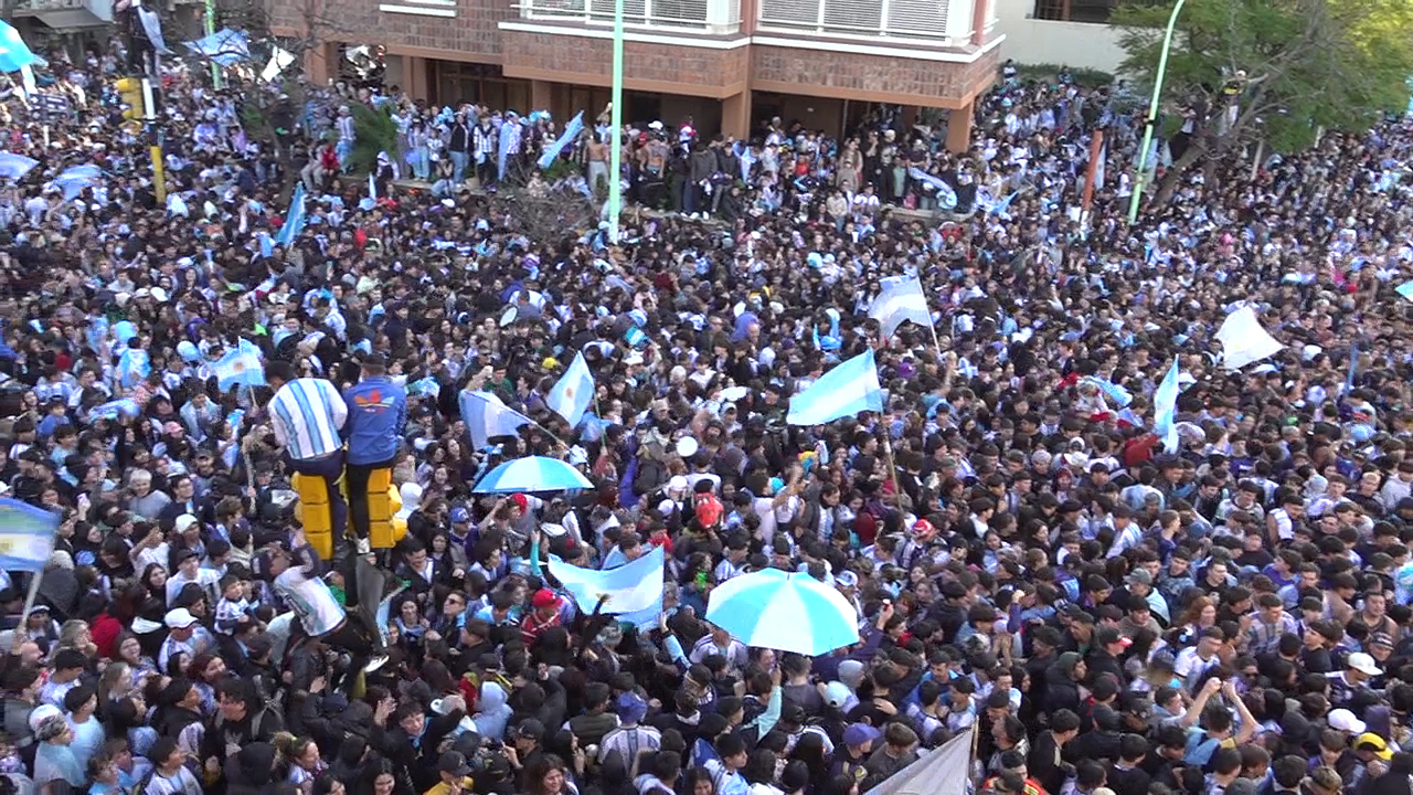 En imágenes: así celebró Bahía Blanca la clasificación de Argentina
