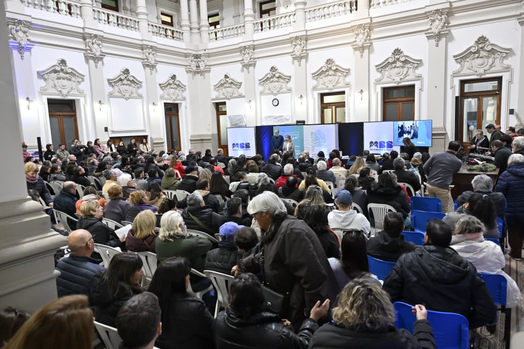 223 familias de Bahía firmaron las escrituras de sus hogares tras casi 30 años de espera