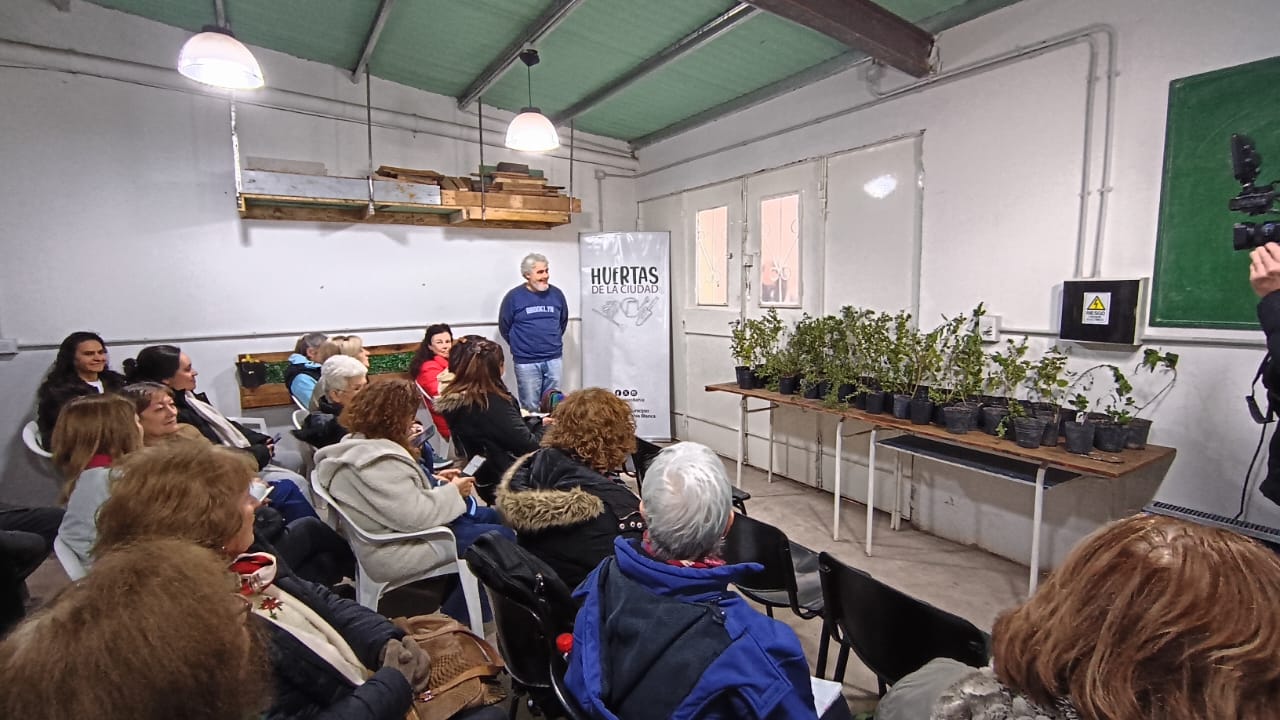 Masterclass de Huertas de la Ciudad sobre plantas aromáticas y medicinales