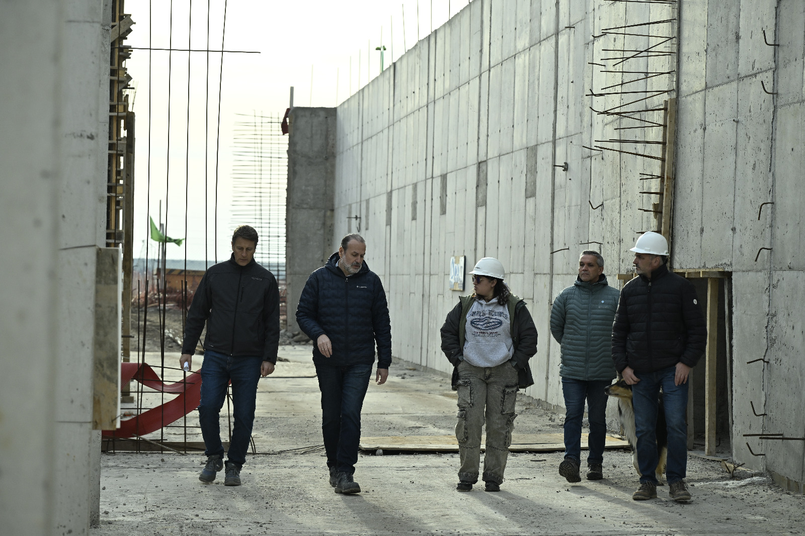 El intendente Susbielles supervisó las obras en las cisternas de Bosque Alto y Planta Patagonia