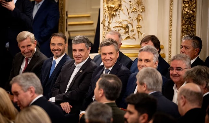 Cautela y preocupación en el Gobierno por la lenta negociación para suspender las PASO