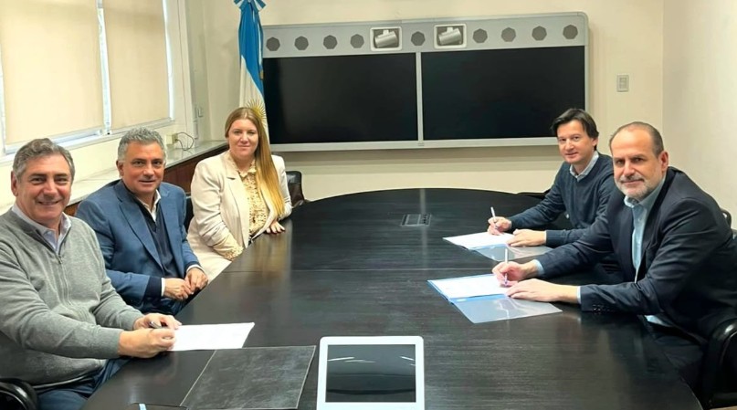 El municipio firmó un convenio para avanzar en la refacción de la obra de El Cholo