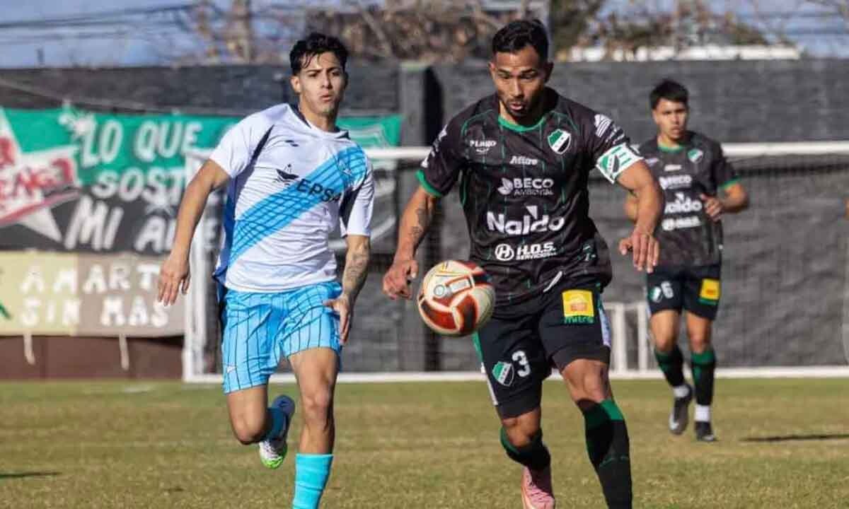 Villa Mitre goleó a Guillermo Brown y clasificó al Nonagonal del Federal A