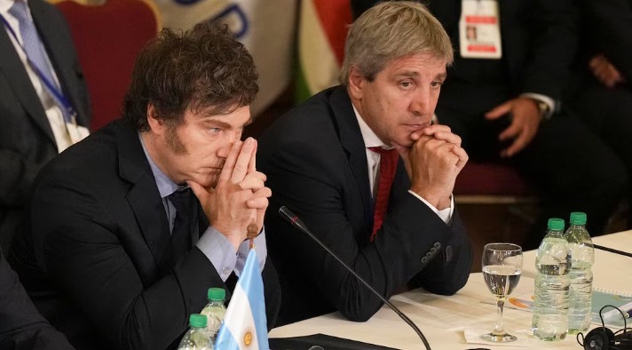 El deterioro del humor social pasa factura y el riesgo país se aleja de los 400 puntos