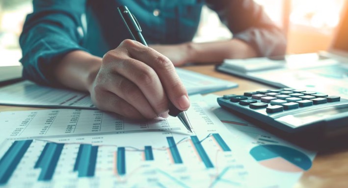 Los balances de los bancos empiezan a mostrar una disminución de la mora, pero el crédito crecerá lento