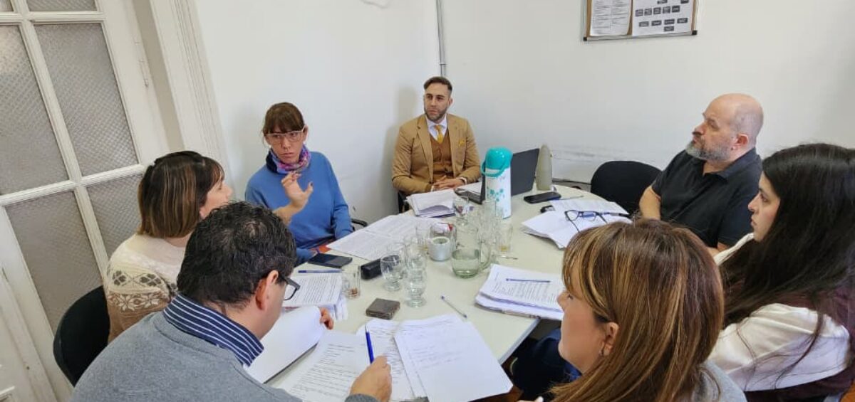 Buscan actualizar la normativa sobre maltrato y violencia animal en Bahía Blanca