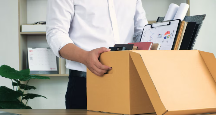 Según la UBA, desde la llegada de Milei se perdieron 241.000 empleos formales privados y el salario mínimo cayó 40,5 por ciento