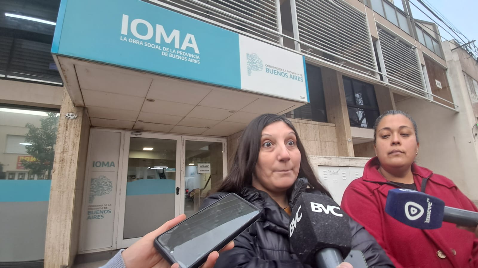 Padres reclamaron en IOMA el pago de la deuda a Irel por el que se cortaron las terapias de sus hijos