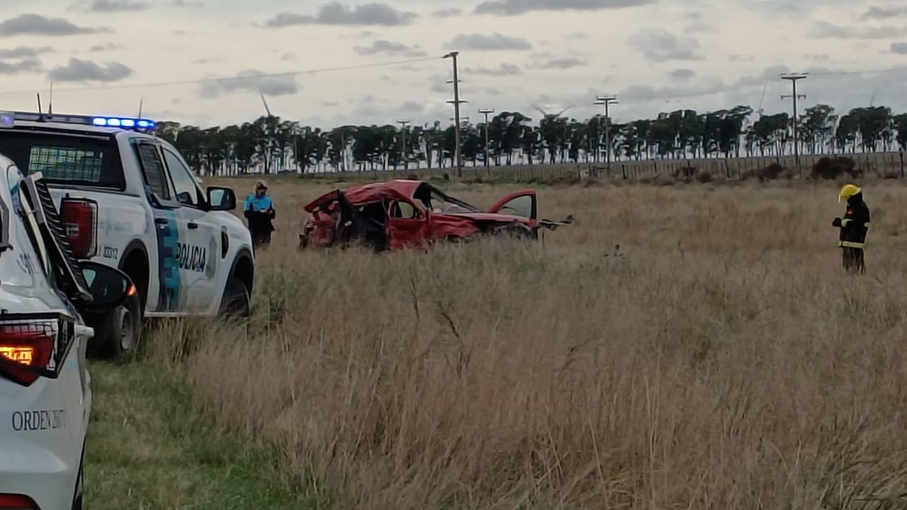 Trágico accidente entre un auto y un camión en la Ruta 51