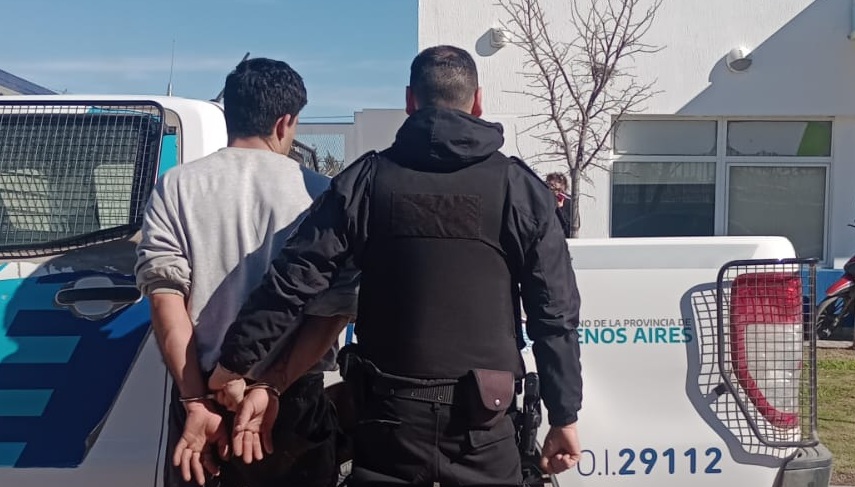 Rompió la puerta de la casa de su hermana por negarse a darle plata para comprar drogas