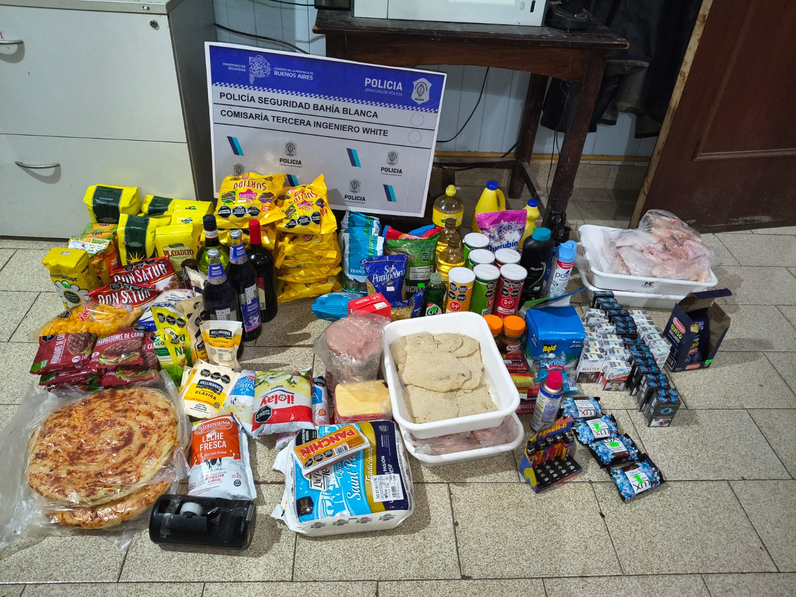 Detuvieron a un joven que entró a robar con un arma de fuego a un comercio