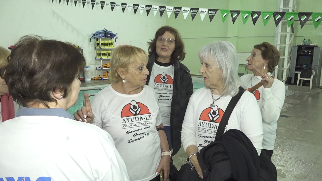 El deporte vuelve a unirse a la solidaridad: Villa Mitre nada por Ayuda-Le