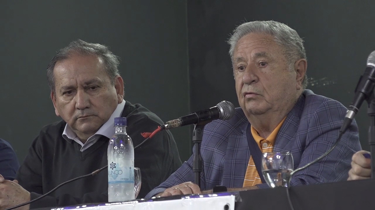 Duhalde llamó a construir una unidad entre peronistas y radicales para “poner de pie al país”