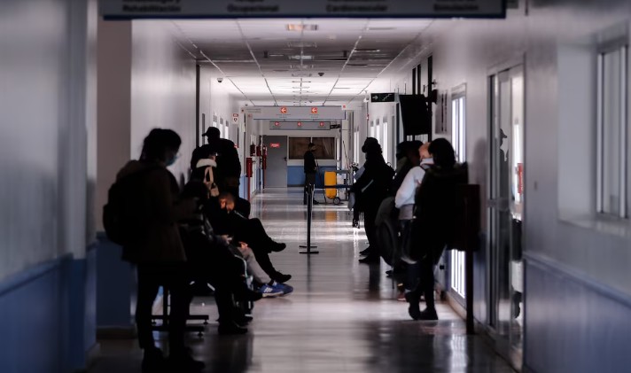 Los extranjeros no residentes deberán pagar por la atención en hospitales nacionales