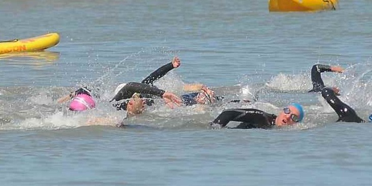Monte Hermoso será sede de una nueva competencia de Aguas Abiertas Frías