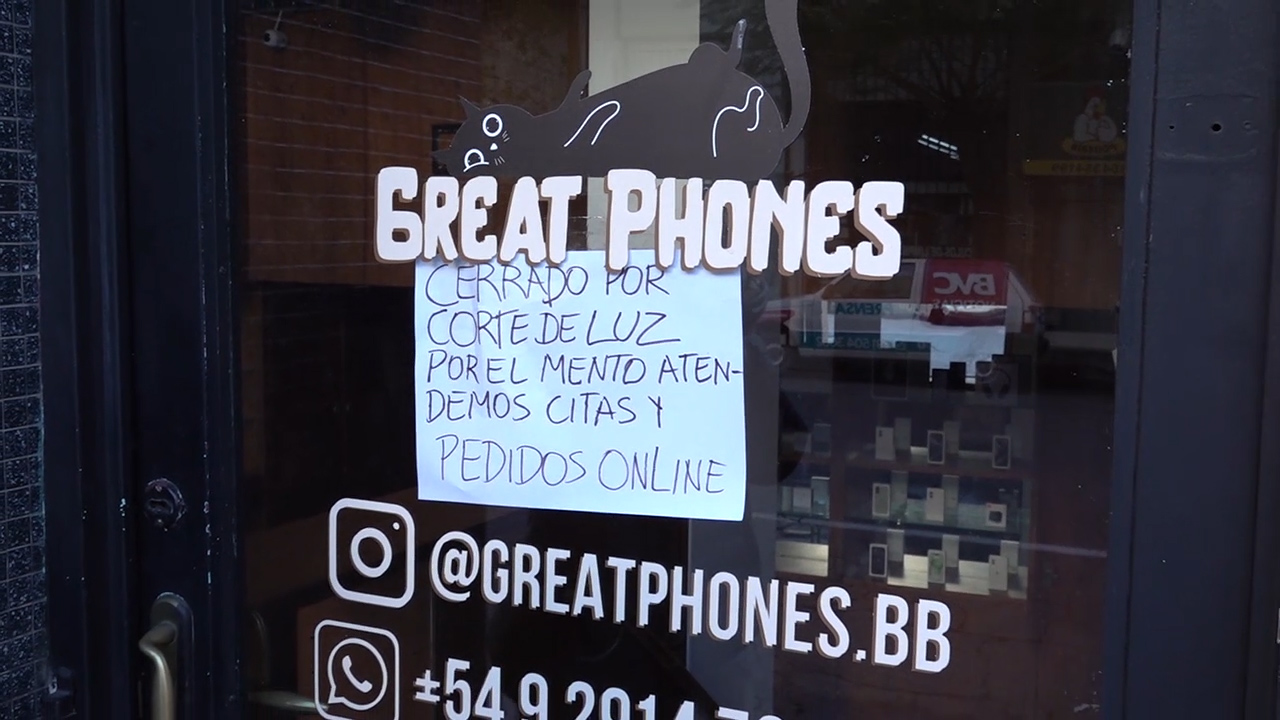 Denuncias por la compra de celulares: desde OMIC advierten por una posible causa penal