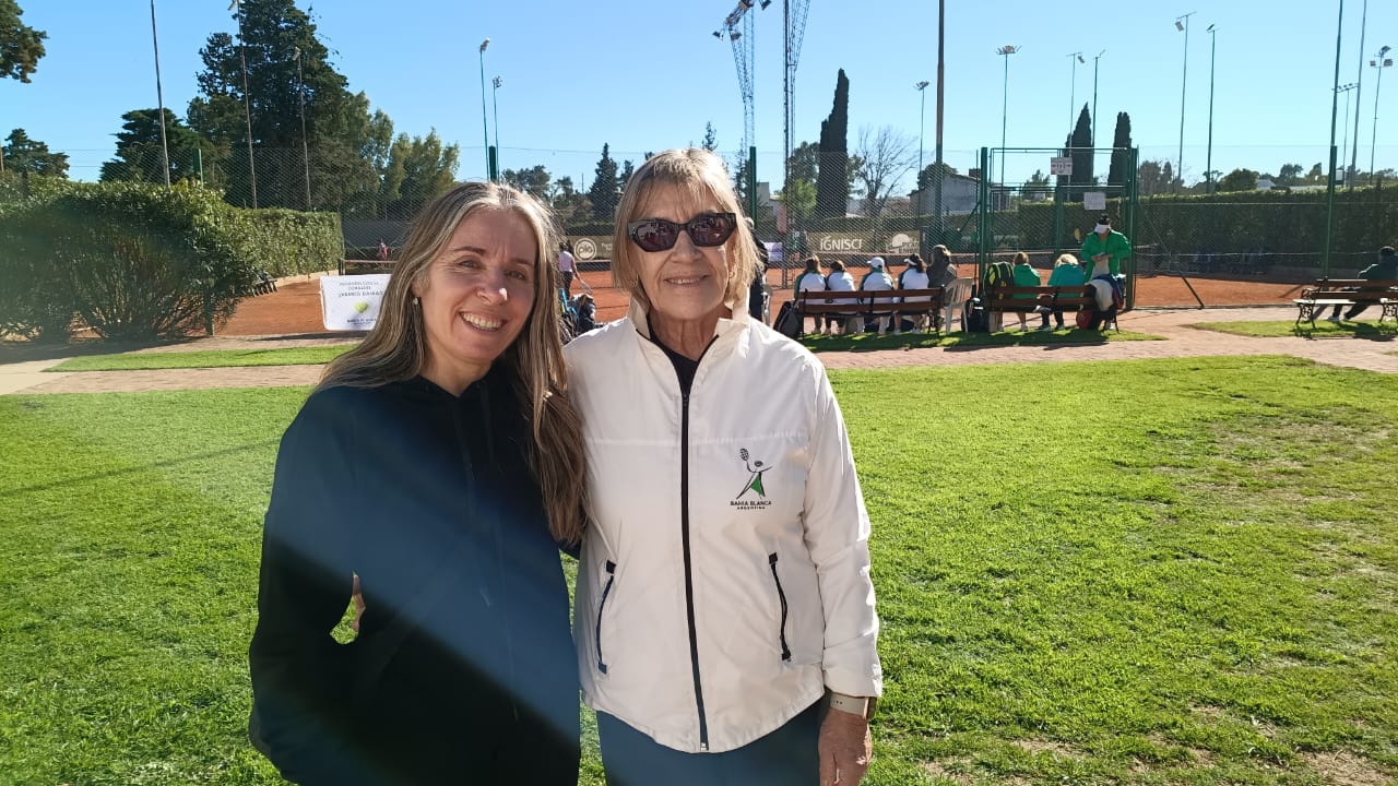 Se está realizando el sexto Torneo Patagónico de Veteranas de Tenis