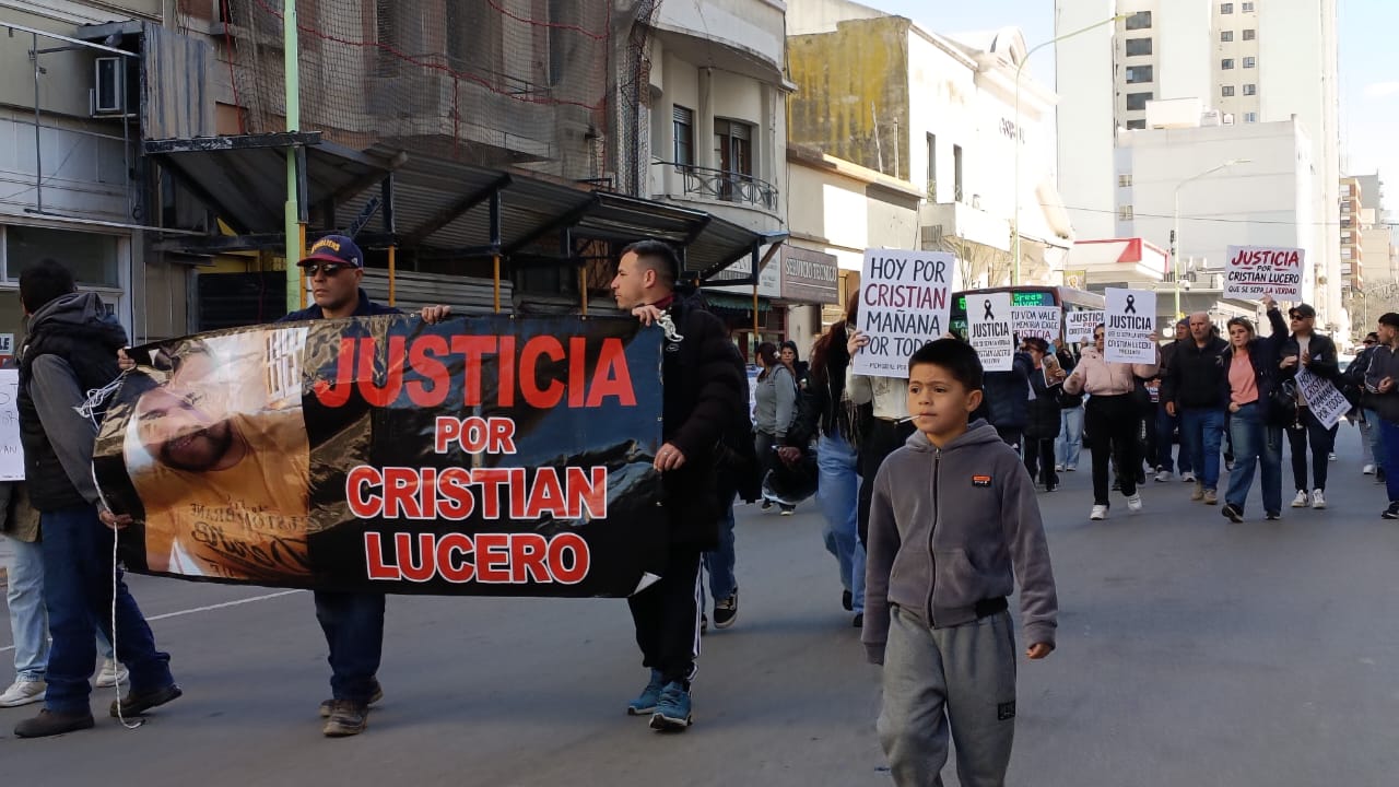 Familiares y amigos de Cristian Lucero marcharon para pedir justicia