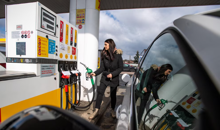 La venta de combustibles subió tras siete meses en rojo, pero la nafta todavía no da señales de recuperación