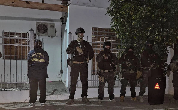 Bahía Blanca: Detienen a un hombre por filmar con cámaras ocultas a niñas y mujeres con fines sexuales