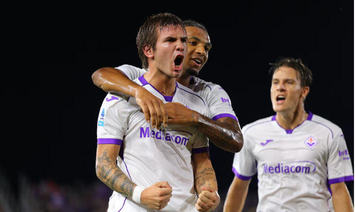 Fiorentina perdió y Mastantuono volvió a sufrir críticas por su bajo nivel