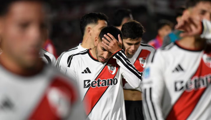 Preocupación en River Plate: se lesionó uno de los jugadores más utilizados por Ponzio y se perderá el Superclásico con Boca Juniors