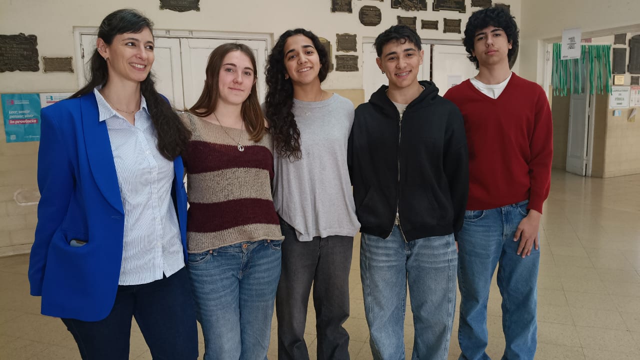 Alumnos de la Escuela Superior de Comercio ganaron las Olimpíadas de Educación Financiera